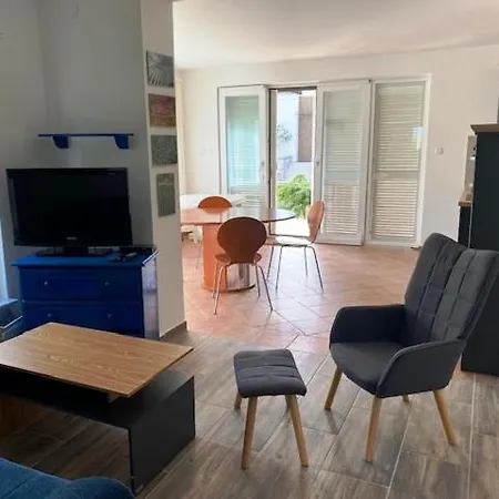 Apartment Sea Side Punat