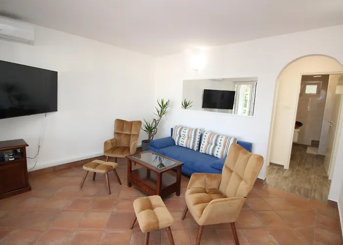 בית הארחה Sea Side 3*