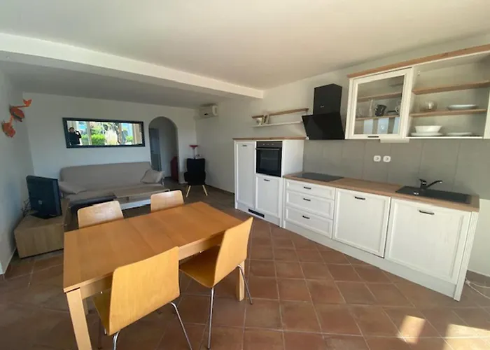 בית הארחה Sea Side