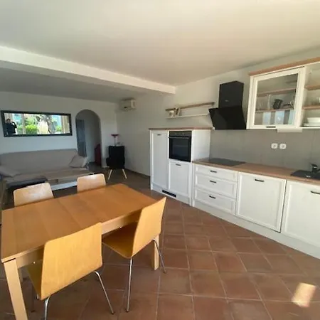 Sea Side Apartmán *