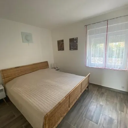 Apartment Sea Side